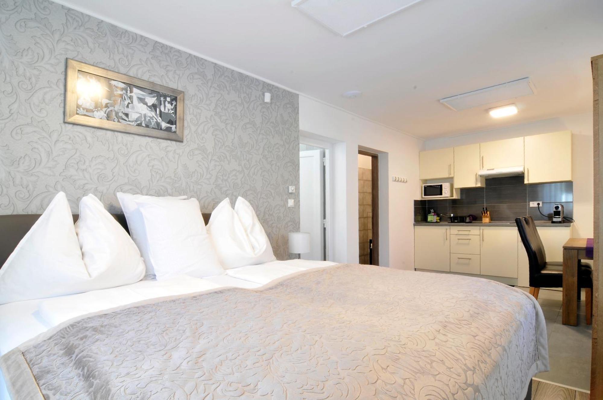 Silver Beach Apartments Siófok Eksteriør bilde